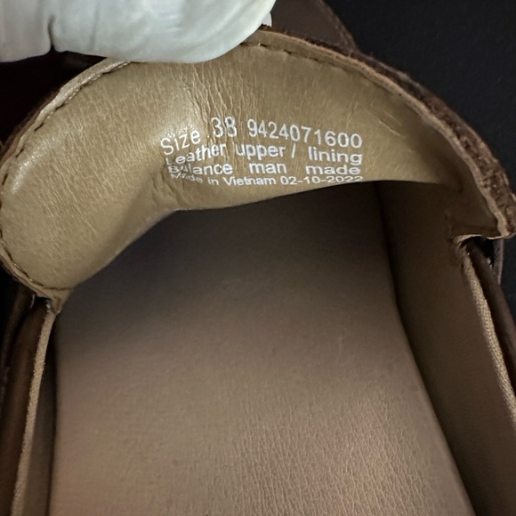 Dansko Brown Bel Oiled Pull Up  Slip-On Shoes
Size 38 or US 7-7.5 - Picture 5 of 8